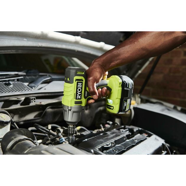 Ryobi Гайковерт ударний акумуляторний ONE+ RIW18-1C20SA3 18В АКБ 1х2А·год 2600об·хв 800Нм 1/2" 3 швидкості 1.7кг сумка, фото , изображение 4 | SNABZHENIE.com.ua Ryobi Гайковерт ударний акумуляторний ONE+ RIW18-1C20SA3 18В АКБ 1х2А·год 2600об·хв 800Нм 1/2" 3 швидкості 1.7кг сумка, фото , изображение 4 | SNABZHENIE.com.ua