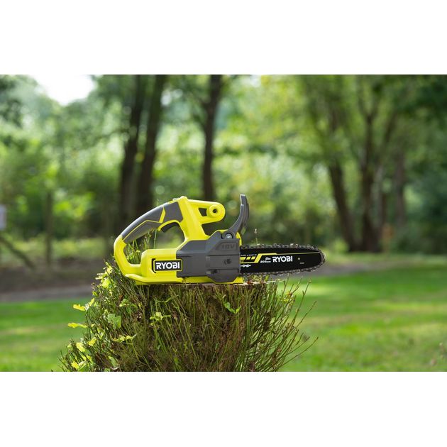 Ryobi Пила ланцюгова акумуляторна ONE+ RY18CS20A-125 18В акб 1х2.5А·год ЗП 20см 2.3кг, фото , изображение 8 | SNABZHENIE.com.ua Ryobi Пила ланцюгова акумуляторна ONE+ RY18CS20A-125 18В акб 1х2.5А·год ЗП 20см 2.3кг, фото , изображение 8 | SNABZHENIE.com.ua