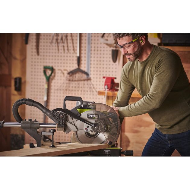 Ryobi Пила торцювальна RMS18254X-0, акумуляторна, 18В ONE+ НР, з протяжкою, диск 254мм, 14кг, без АКБ та ЗП, фото , зображення 4 | SNABZHENIE.com.ua Ryobi Пила торцювальна RMS18254X-0, акумуляторна, 18В ONE+ НР, з протяжкою, диск 254мм, 14кг, без АКБ та ЗП, фото , зображення 4 | SNABZHENIE.com.ua