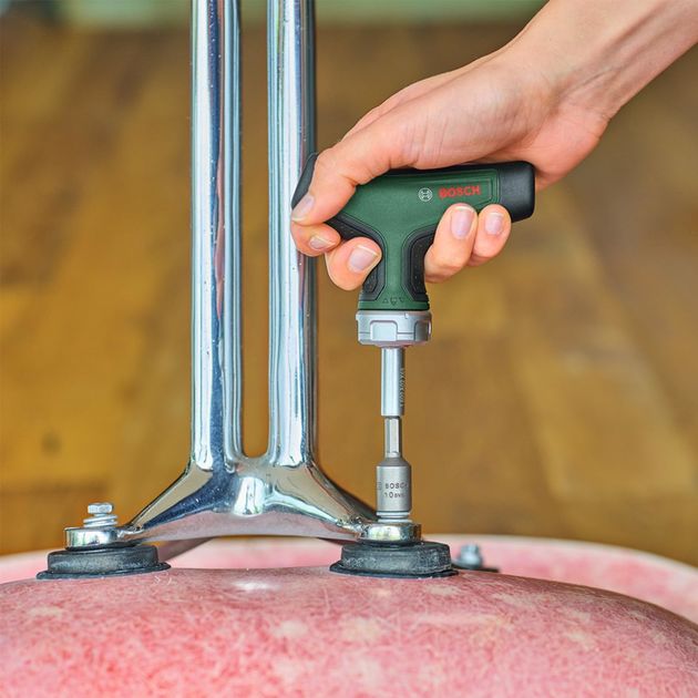 Bosch Викрутка з тріскачкою, т-подлібне руків'я, 109мм, сталь CrV, фото , зображення 3 | SNABZHENIE.com.ua Bosch Викрутка з тріскачкою, т-подлібне руків'я, 109мм, сталь CrV, фото , зображення 3 | SNABZHENIE.com.ua