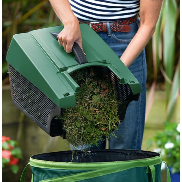 Bosch Газонокосарка акумуляторна CityMower 18V-32-300 18В акб 1х4А·год 31л 30-60мм 9.4кг, фото , зображення 10 | SNABZHENIE.com.ua Bosch Газонокосарка акумуляторна CityMower 18V-32-300 18В акб 1х4А·год 31л 30-60мм 9.4кг, фото , зображення 10 | SNABZHENIE.com.ua