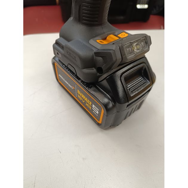 Набор из двух инструментов аккумуляторных бесщеточных McLaren F1 TEAM LIMITED EDITION DeWALT DCK200MP2T, фото , изображение 16 | SNABZHENIE.com.ua Набор из двух инструментов аккумуляторных бесщеточных McLaren F1 TEAM LIMITED EDITION DeWALT DCK200MP2T, фото , изображение 16 | SNABZHENIE.com.ua