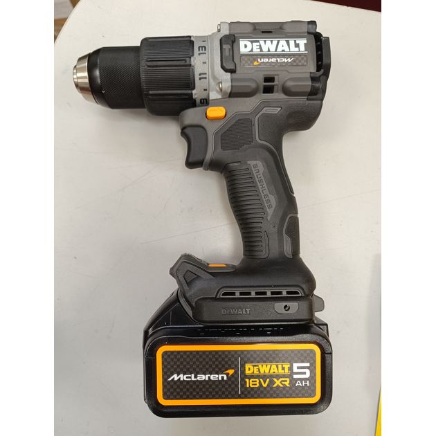 Набор из двух инструментов аккумуляторных бесщеточных McLaren F1 TEAM LIMITED EDITION DeWALT DCK200MP2T, фото , изображение 14 | SNABZHENIE.com.ua Набор из двух инструментов аккумуляторных бесщеточных McLaren F1 TEAM LIMITED EDITION DeWALT DCK200MP2T, фото , изображение 14 | SNABZHENIE.com.ua