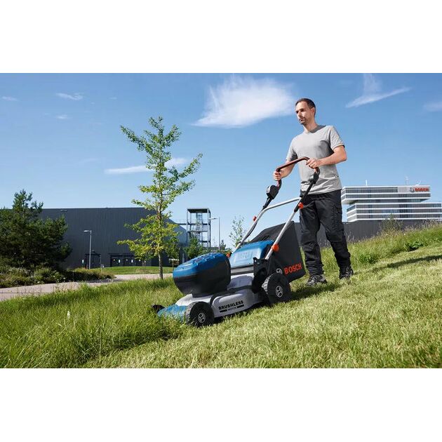 Bosch Газонокосарка акумуляторна GRA 18V2-460 18В 46см 60л 30-70мм 23кг без АКБ та ЗП, фото , зображення 4 | SNABZHENIE.com.ua Bosch Газонокосарка акумуляторна GRA 18V2-460 18В 46см 60л 30-70мм 23кг без АКБ та ЗП, фото , зображення 4 | SNABZHENIE.com.ua