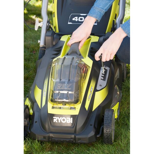 Ryobi Газонокосарка акумуляторна RLM36X41H-40 MAX POWER 36В акб 1х4Aч 40см 50л 20-70мм EasyEdge мульчування до 600 м.кв 18.5кг, фото , зображення 10 | SNABZHENIE.com.ua Ryobi Газонокосарка акумуляторна RLM36X41H-40 MAX POWER 36В акб 1х4Aч 40см 50л 20-70мм EasyEdge мульчування до 600 м.кв 18.5кг, фото , зображення 10 | SNABZHENIE.com.ua