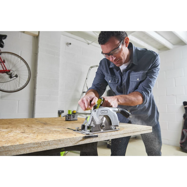 Ryobi Пила дискова ONE+ R18CS-0 18В 165мм, 0-4700 об/хв (без АКБ і ЗП), фото , зображення 9 | SNABZHENIE.com.ua Ryobi Пила дискова ONE+ R18CS-0 18В 165мм, 0-4700 об/хв (без АКБ і ЗП), фото , зображення 9 | SNABZHENIE.com.ua
