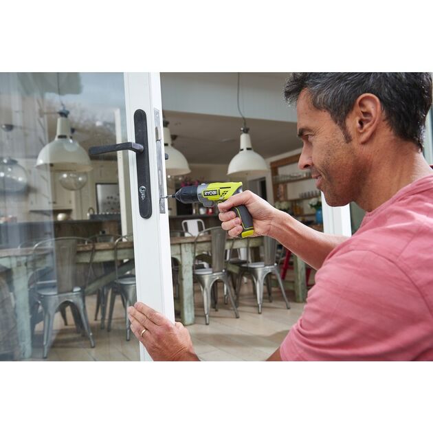 Ryobi Шурупокрут ERGO-A2, 4В, 1.5 Аг, 5Нм, набір біт+2насадки, фото , изображение 7 | SNABZHENIE.com.ua