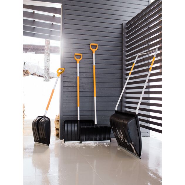Fiskars Лопата для снігу SnowXpert 152см, 1600г, фото , изображение 7 | SNABZHENIE.com.ua Fiskars Лопата для снігу SnowXpert 152см, 1600г, фото , изображение 7 | SNABZHENIE.com.ua