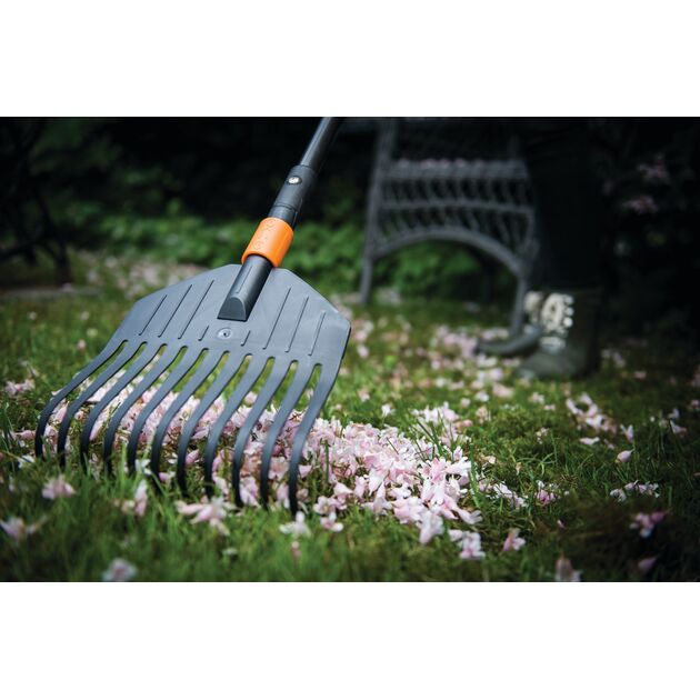 Fiskars Граблі для прибирання листя малі QuikFit, фото , зображення 3 | SNABZHENIE.com.ua Fiskars Граблі для прибирання листя малі QuikFit, фото , зображення 3 | SNABZHENIE.com.ua