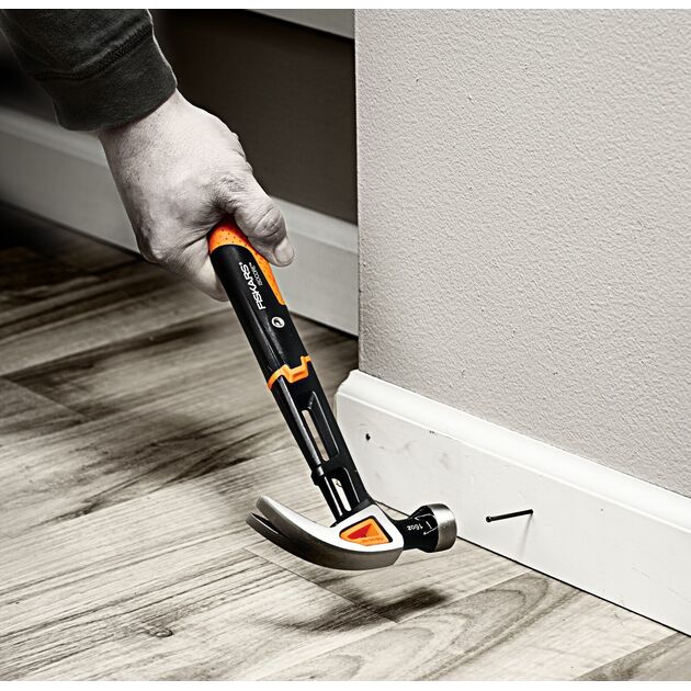 Fiskars Молоток з вигнутим кігтем IsoCore M, фото , зображення 6 | SNABZHENIE.com.ua Fiskars Молоток з вигнутим кігтем IsoCore M, фото , зображення 6 | SNABZHENIE.com.ua