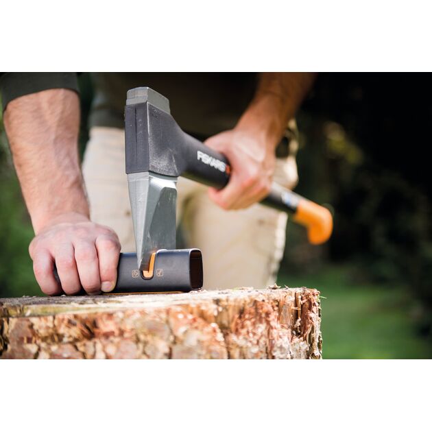 Fiskars Точило для сокир та ножів Xsharp, фото , изображение 3 | SNABZHENIE.com.ua Fiskars Точило для сокир та ножів Xsharp, фото , изображение 3 | SNABZHENIE.com.ua