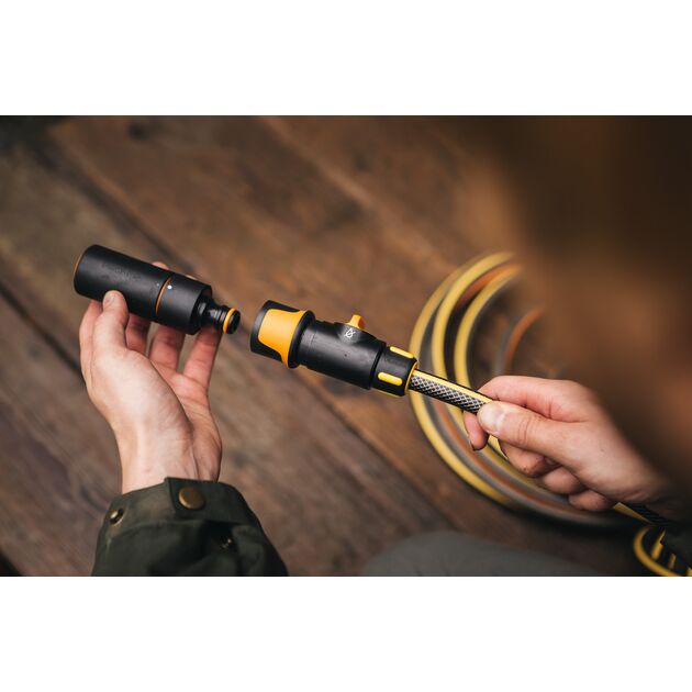 Fiskars Конектор для шлангу 9 мм (3/8") з механізмом  вкл-викл Watering, фото , изображение 3 | SNABZHENIE.com.ua
