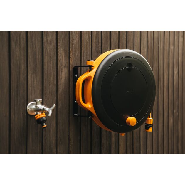 Fiskars Тримач для розпилювача Watering, фото , зображення 7 | SNABZHENIE.com.ua Fiskars Тримач для розпилювача Watering, фото , зображення 7 | SNABZHENIE.com.ua