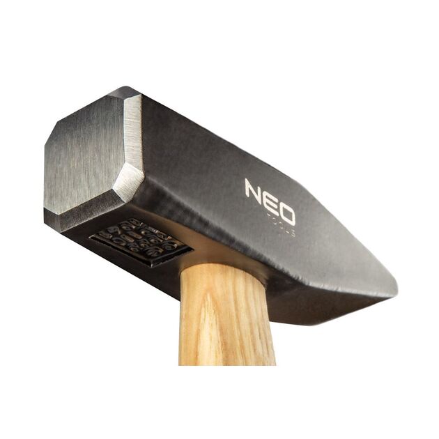 Молоток столярный 800 г с деревянной рукояткой NEO 25-088, фото , изображение 4 | SNABZHENIE.com.ua Молоток столярный 800 г с деревянной рукояткой NEO 25-088, фото , изображение 4 | SNABZHENIE.com.ua