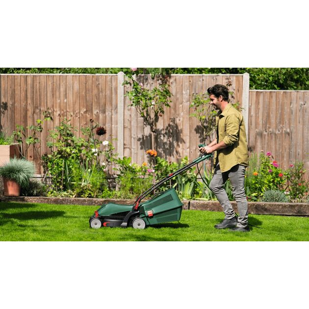 Bosch Газонокосарка мережеваUniversalRotak 37-555 1400Вт 37см 40л 27-50мм 15.5кг, фото , зображення 5 | SNABZHENIE.com.ua Bosch Газонокосарка мережеваUniversalRotak 37-555 1400Вт 37см 40л 27-50мм 15.5кг, фото , зображення 5 | SNABZHENIE.com.ua