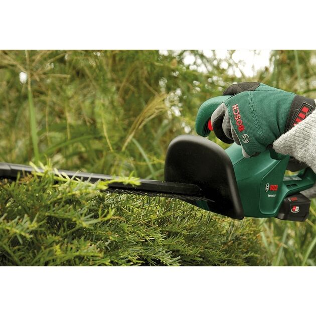 Bosch Кущоріз акумуляторний EasyHedgeCut 18V-52-13 18В лезо 52см крок різу 15мм 3.28кг без АКБ та ЗП, фото , изображение 4 | SNABZHENIE.com.ua Bosch Кущоріз акумуляторний EasyHedgeCut 18V-52-13 18В лезо 52см крок різу 15мм 3.28кг без АКБ та ЗП, фото , изображение 4 | SNABZHENIE.com.ua