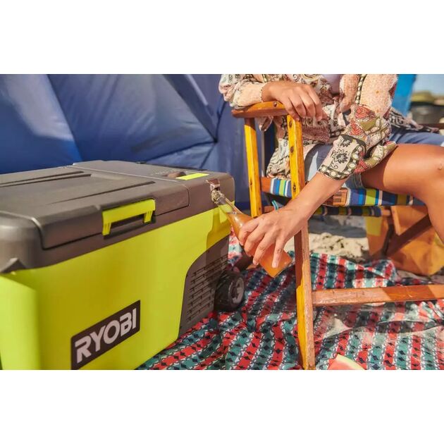 Ryobi Холодильник мобільний акумуляторний RY18CB23A-0, 18В ONE+, робота від 220 або 12В, температура +20…-20, об'єм 23л, фото , изображение 8 | SNABZHENIE.com.ua Ryobi Холодильник мобільний акумуляторний RY18CB23A-0, 18В ONE+, робота від 220 або 12В, температура +20…-20, об'єм 23л, фото , изображение 8 | SNABZHENIE.com.ua