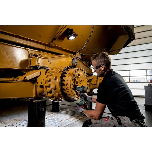 Гайковерт ударний акумуляторний Metabo SSSW 18 LTX 800 BL 18В 0-2575об·хв 1200Нм 1.95кг без АКБ та ЗПГайковерт ударний акумуляторний SSSW 18 LTX 800 BL 18В 0-2575об·хв 1200Нм 1.95кг без АКБ та ЗП, фото , изображение 5 | SNABZHENIE.com.ua