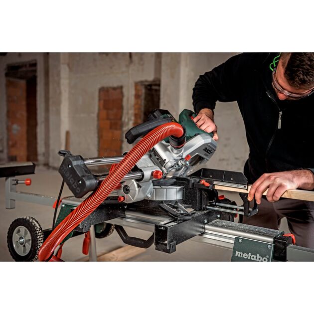 Пила торцювальна Metabo KGS 254 M 1800Вт диск 254мм 16.1кгПила торцювальна KGS 254 M 1800Вт диск 254мм 16.1кг, фото , изображение 7 | SNABZHENIE.com.ua Пила торцювальна Metabo KGS 254 M 1800Вт диск 254мм 16.1кгПила торцювальна KGS 254 M 1800Вт диск 254мм 16.1кг, фото , изображение 7 | SNABZHENIE.com.ua