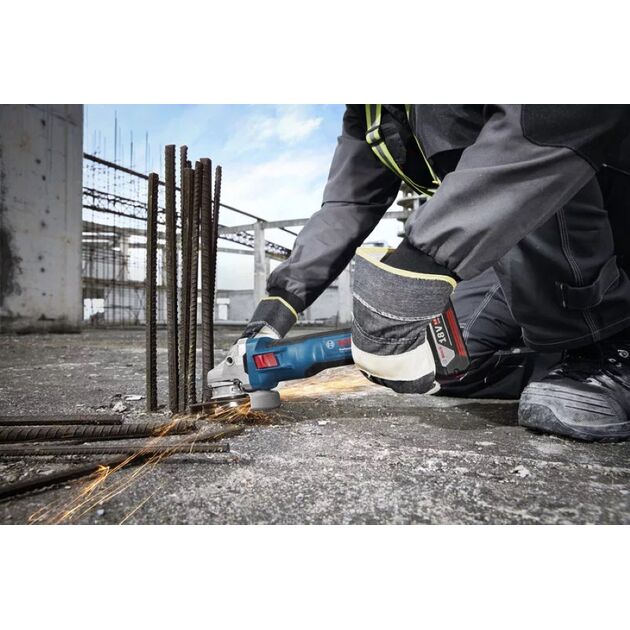 Шліфмашина кутова акумуляторна Bosch GWS 18V-11S 125мм 18В 1x5А·год 0-9000об·хв 1.7кг кейс ЗП  GAL1880CVШліфмашина кутова акумуляторна  GWS 18V-11S 125мм 18В 1x5А·год 0-9000об·хв 1.7кг кейс ЗП GAL1880CV, фото , изображение 7 | SNABZHENIE.com.ua Шліфмашина кутова акумуляторна Bosch GWS 18V-11S 125мм 18В 1x5А·год 0-9000об·хв 1.7кг кейс ЗП  GAL1880CVШліфмашина кутова акумуляторна  GWS 18V-11S 125мм 18В 1x5А·год 0-9000об·хв 1.7кг кейс ЗП GAL1880CV, фото , изображение 7 | SNABZHENIE.com.ua