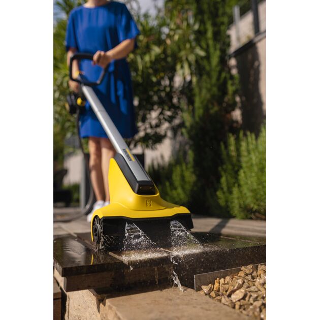 Щіткова машина Karcher PCL 3-18, акумуляторна, 18В, щітка 30см, подача води, 3.7кг, без АКБ і ЗП, фото , изображение 6 | SNABZHENIE.com.ua Щіткова машина Karcher PCL 3-18, акумуляторна, 18В, щітка 30см, подача води, 3.7кг, без АКБ і ЗП, фото , изображение 6 | SNABZHENIE.com.ua