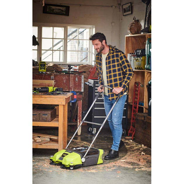 Підмітальна машина акумуляторна Ryobi ONE+ R18SW3-0 18В захоплення 53см контейнер 17л 8.3кг без АКБ та ЗП, фото , изображение 3 | SNABZHENIE.com.ua Підмітальна машина акумуляторна Ryobi ONE+ R18SW3-0 18В захоплення 53см контейнер 17л 8.3кг без АКБ та ЗП, фото , изображение 3 | SNABZHENIE.com.ua