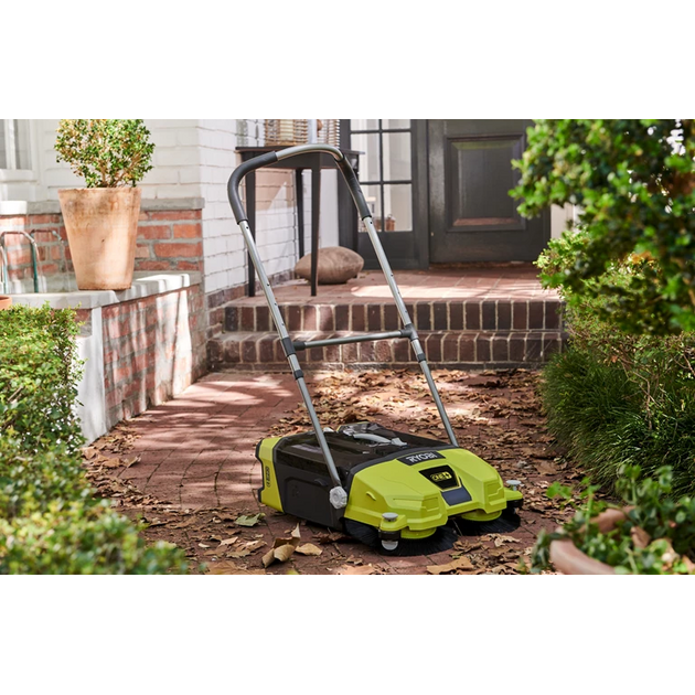 Підмітальна машина акумуляторна Ryobi ONE+ R18SW3-0 18В захоплення 53см контейнер 17л 8.3кг без АКБ та ЗП, фото , изображение 6 | SNABZHENIE.com.ua Підмітальна машина акумуляторна Ryobi ONE+ R18SW3-0 18В захоплення 53см контейнер 17л 8.3кг без АКБ та ЗП, фото , изображение 6 | SNABZHENIE.com.ua