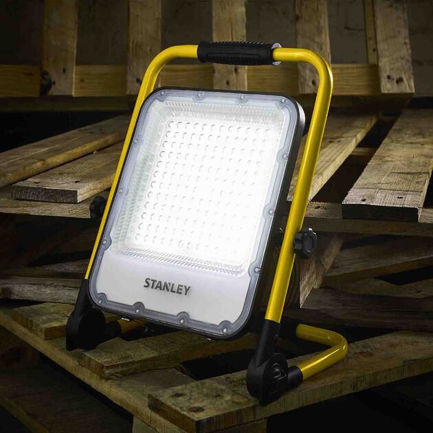 Прожектор светодиодный STANLEY SXLS37177E, фото , изображение 7 | SNABZHENIE.com.ua Прожектор светодиодный STANLEY SXLS37177E, фото , изображение 7 | SNABZHENIE.com.ua