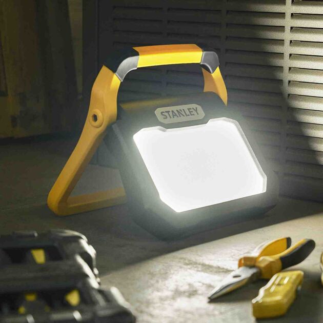 Прожектор светодиодный STANLEY SXLS50120E, фото , изображение 6 | SNABZHENIE.com.ua Прожектор светодиодный STANLEY SXLS50120E, фото , изображение 6 | SNABZHENIE.com.ua
