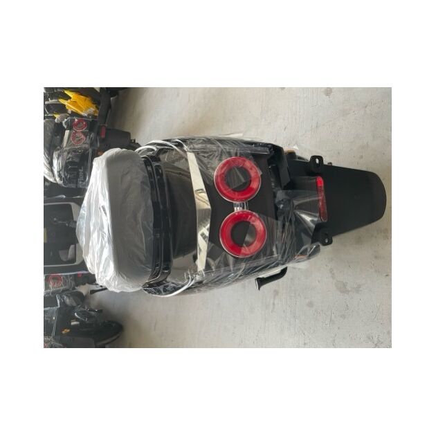 GTM Скутер акумуляторний Flex Pro, 2000Вт, 72V, швидкість 60км/год, запас ходу 110км, фото , изображение 6 | SNABZHENIE.com.ua GTM Скутер акумуляторний Flex Pro, 2000Вт, 72V, швидкість 60км/год, запас ходу 110км, фото , изображение 6 | SNABZHENIE.com.ua
