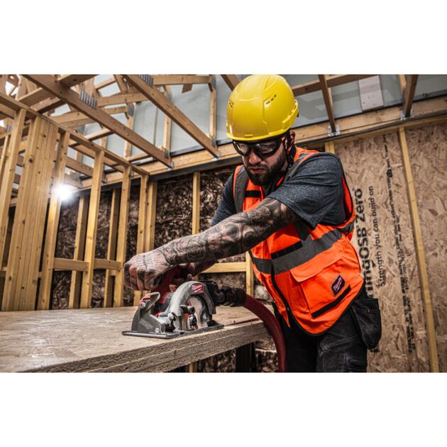 Пила дисковая акумуляторная бесщёточная MILWAUKEE M18 FCS552-0, Ø165мм (каркас) + M18 B5 подарок, фото , изображение 3 | SNABZHENIE.com.ua Пила дисковая акумуляторная бесщёточная MILWAUKEE M18 FCS552-0, Ø165мм (каркас) + M18 B5 подарок, фото , изображение 3 | SNABZHENIE.com.ua
