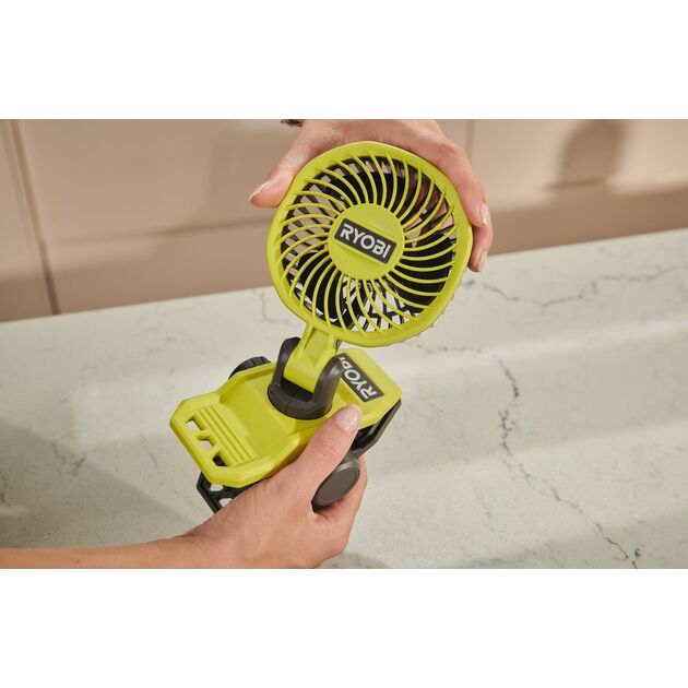 Вентилятор акумуляторний кліпса Ryobi USB Lithium RCF4-0 4В 3800об·хв обертання 325° поворот 180° 2 швидкості 0.29кг без АКБ та ЗП, фото , зображення 4 | SNABZHENIE.com.ua Вентилятор акумуляторний кліпса Ryobi USB Lithium RCF4-0 4В 3800об·хв обертання 325° поворот 180° 2 швидкості 0.29кг без АКБ та ЗП, фото , зображення 4 | SNABZHENIE.com.ua