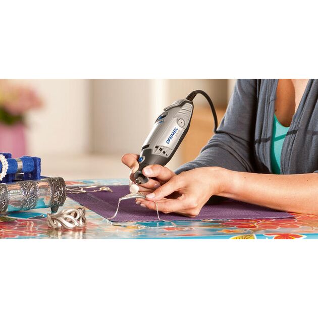 Шліфмашина шліфувально-гравірувальна Dremel 3000-1/25 130Вт 10000-33000об·хв 25 насадок кейс 0.55кг, фото , изображение 3 | SNABZHENIE.com.ua Шліфмашина шліфувально-гравірувальна Dremel 3000-1/25 130Вт 10000-33000об·хв 25 насадок кейс 0.55кг, фото , изображение 3 | SNABZHENIE.com.ua