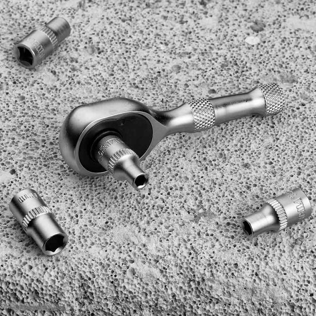 Ключ-трещотка укороченная с металлической ручкой 1/4" 90мм 45T CrV SIGMA (6050211), фото , изображение 6 | SNABZHENIE.com.ua