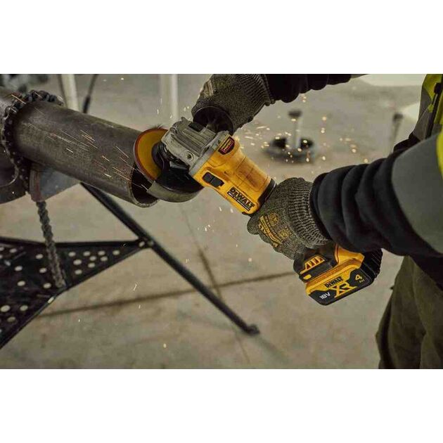 Шлифмашина угловая - болгарка аккумуляторная бесщёточная DeWALT DCG407M2T, фото , изображение 8 | SNABZHENIE.com.ua