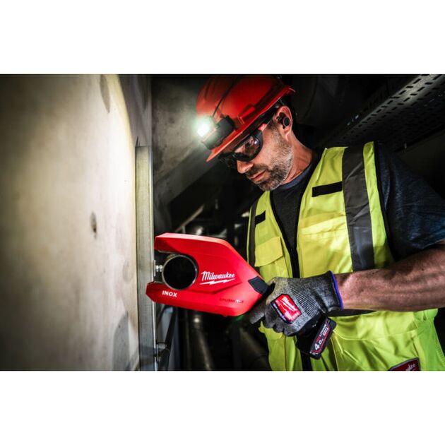 Труборез аккумуляторный по нержавеющей стали MILWAUKEE M12 PCSS54-402C до 54мм (ЗУ+2акк.Х4Ач+кейс), фото , зображення 8 | SNABZHENIE.com.ua Труборез аккумуляторный по нержавеющей стали MILWAUKEE M12 PCSS54-402C до 54мм (ЗУ+2акк.Х4Ач+кейс), фото , зображення 8 | SNABZHENIE.com.ua