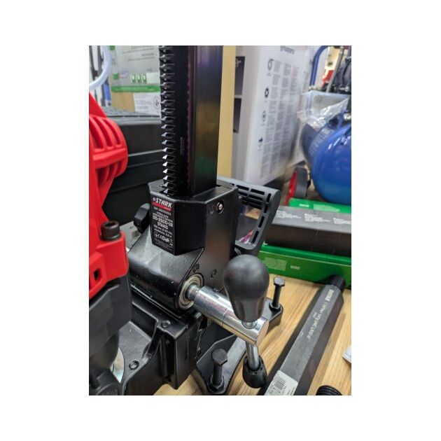 Стойка для алмазной дрели STARK DD-2500-18 Stand, фото , изображение 8 | SNABZHENIE.com.ua Стойка для алмазной дрели STARK DD-2500-18 Stand, фото , изображение 8 | SNABZHENIE.com.ua
