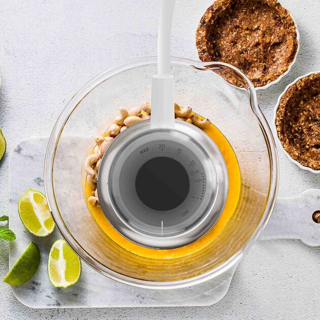 Ручной блендер BLACK+DECKER BXHBA750E, фото , изображение 3 | SNABZHENIE.com.ua