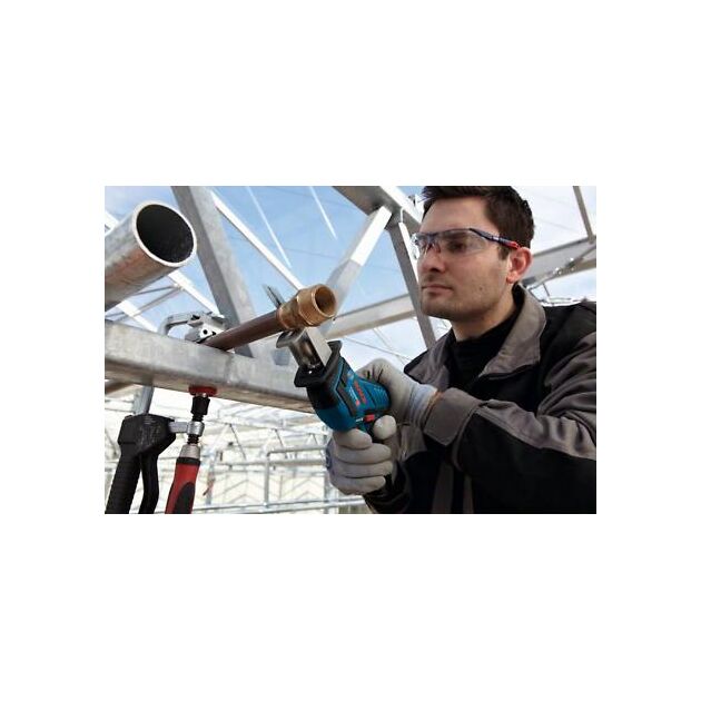 BOSCH Аккумуляторная сабельная ножовка, фото , зображення 2 | SNABZHENIE.com.ua