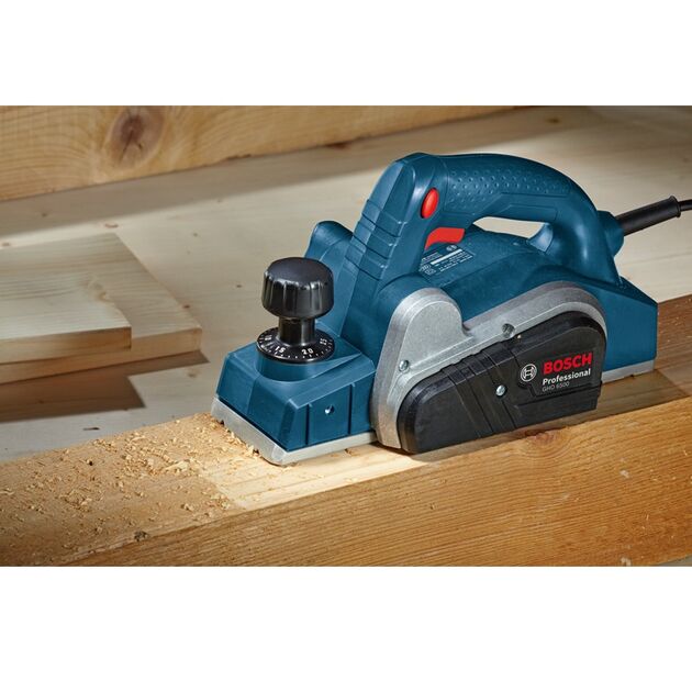 BOSCH Электрический рубанок, фото , изображение 3 | SNABZHENIE.com.ua