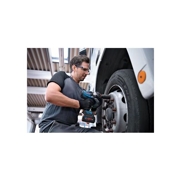 BOSCH Аккумуляторный ударный гайковерт, фото , изображение 2 | SNABZHENIE.com.ua