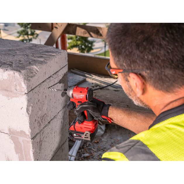 Milwaukee Винтоверт аккумуляторный, фото , изображение 4 | SNABZHENIE.com.ua