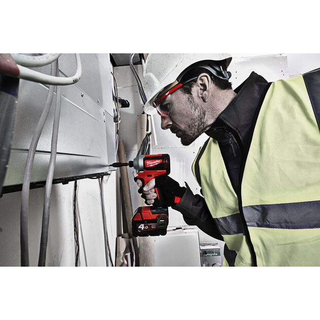 Milwaukee Винтоверт аккумуляторный, фото , изображение 2 | SNABZHENIE.com.ua