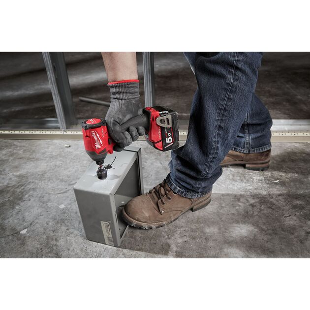 Milwaukee Винтоверт аккумуляторный, фото , изображение 4 | SNABZHENIE.com.ua