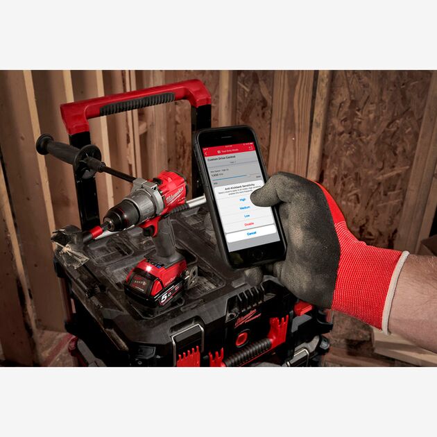 Milwaukee Дрель-шуруповерт с ударом аккумуляторная, фото , изображение 2 | SNABZHENIE.com.ua