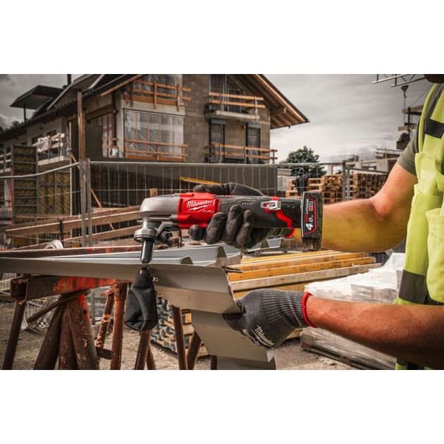 Milwaukee Ножницы высечные по металлу аккумуляторные, фото , изображение 2 | SNABZHENIE.com.ua