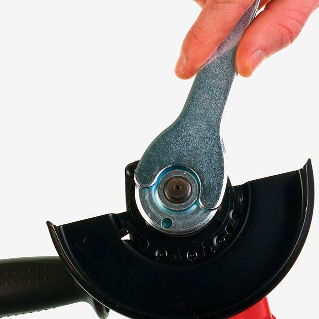 Milwaukee Шлифмашина угловая, фото , изображение 6 | SNABZHENIE.com.ua