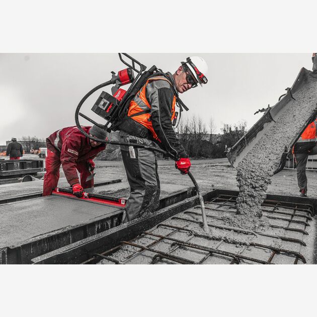 Milwaukee Вибратор погружной ранцевый аккумуляторный, фото , изображение 3 | SNABZHENIE.com.ua