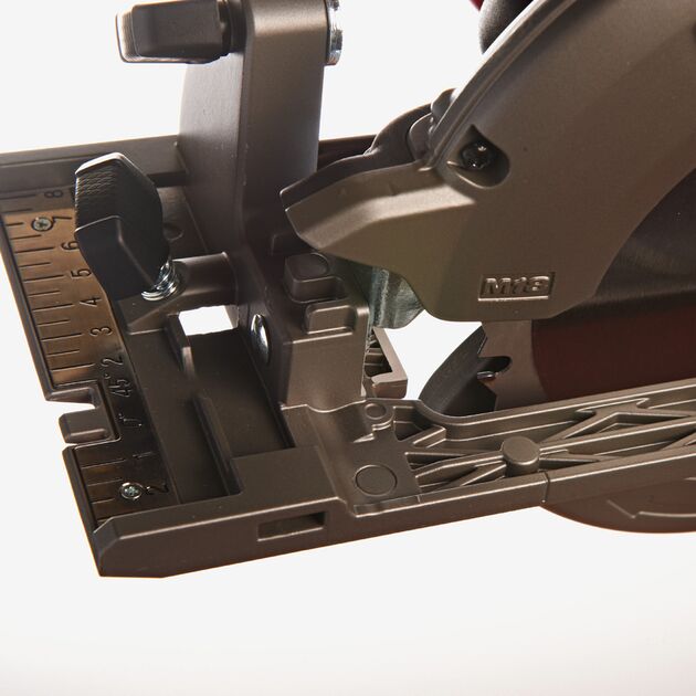 Milwaukee Пила дисковая ручная аккумуляторная, фото , изображение 4 | SNABZHENIE.com.ua