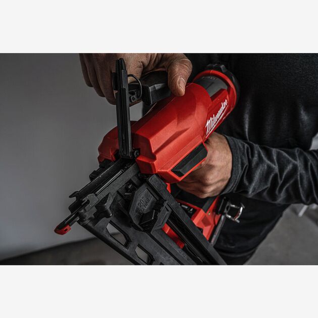 Milwaukee Гвоздезабивной пистолет аккумуляторный, фото , изображение 3 | SNABZHENIE.com.ua